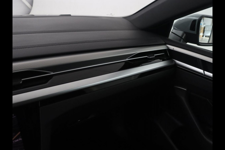 Volkswagen Arteon 1.4 TSI eHybrid R-Line Business+ | SOH 90,1% | Leder | Adaptive cruise | Trekhaak | Dodehoek detectie | Stuur/stoel verwarming | Park assist | Carplay | Full LED