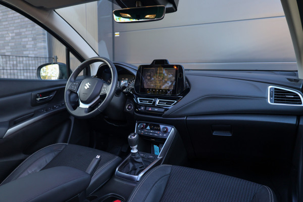 Suzuki S-Cross 1.4 Boosterjet Style Smart Hybrid | PANO | ACC | 360 | CARPLAY | STOELVERWARMING |