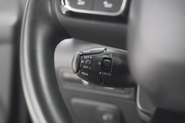 Citroën C3 Aircross PureTech S&S 110 Shine | Navigatie | Camera | Parkeersensoren voor + achter | Apple Carplay