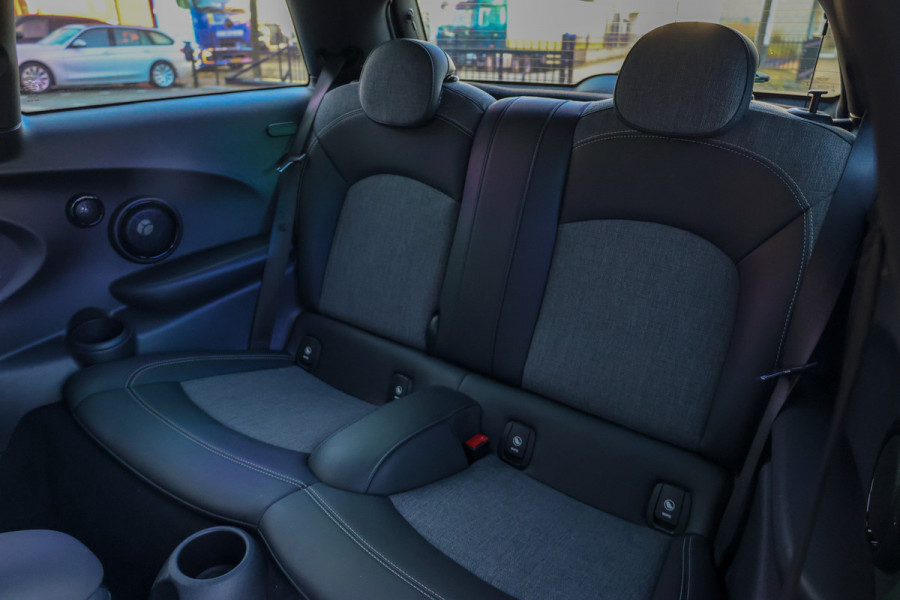 MINI 3-deurs 1.5 Cooper | NAP! | JCW | H/K | KEYLESS | CARPLAY | CRUISE |