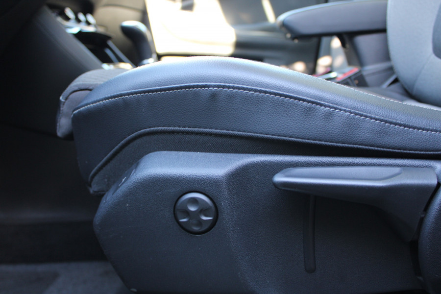Opel Grandland X 1.6 Turbo Innovation | Trekhaak | Winterpack | Panoramadak | BLIS | Camera