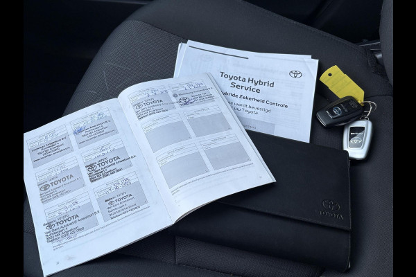 Toyota RAV4 2.5 Hybrid First Edition | 218pk | BLIS | Camera | Elek. Kofferklep | Adaptive Cruise |