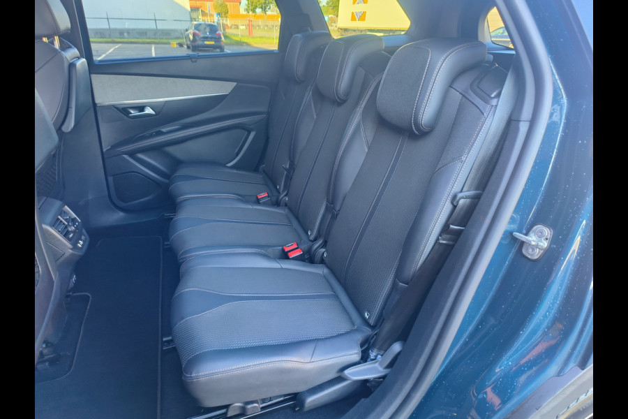 Peugeot 5008 1.2 PureTech GT AUTOMAAT 7 persoons Rijklaar “Sinds 1970 | 5.000+ reviews | Score 9,5 | Service zoals ’t hoort” Henk Jongen Auto's in Helmond,  al 50 jaar service zoals 't hoort!