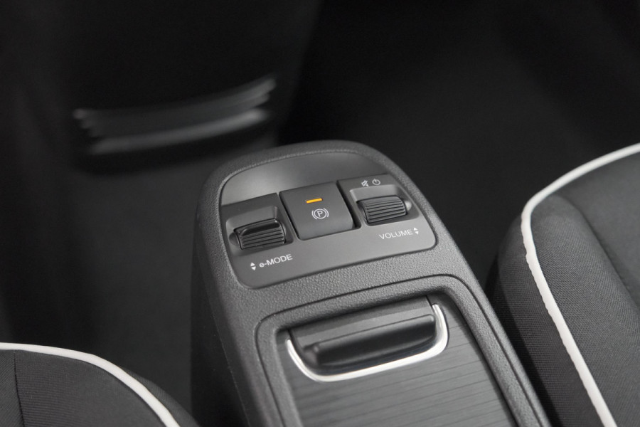Fiat 500 Icon 42 kWh | 96.4% SoH | Dodehoekdetectie | Camera | Parkeersensoren | Pack Winter