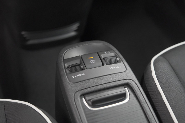Fiat 500 Icon 42 kWh | 96.4% SoH | Dodehoekdetectie | Camera | Parkeersensoren | Pack Winter