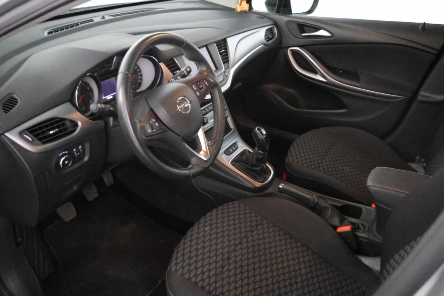 Opel Astra 1.2 Business Edition Cruise Control. Airco, Navi, Trekhaak!
