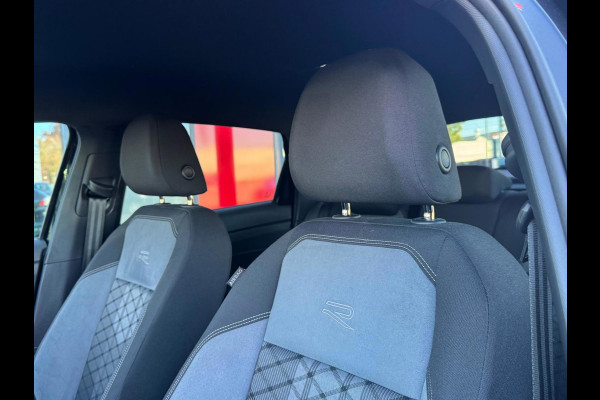 Volkswagen Taigo 1.0 TSI R-Line DSG-7 | IQ-Light | Camera | Parksensor | Carplay | Stoelverwarming | BTW |