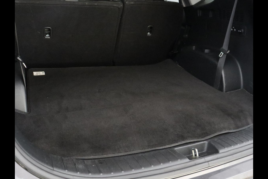 Hyundai Santa Fe 1.6 T-GDI HEV Comfort Smart Sky 7p. | Panoramadak | Leder | Adaptive cruise | Dodehoek detectie | Stoelverwarming | KRELL Sound | Trekhaak | Camera | Park assist | Carplay