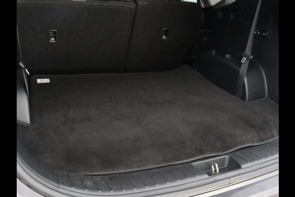 Hyundai Santa Fe 1.6 T-GDI HEV Comfort Smart Sky 7p. | Panoramadak | Leder | Adaptive cruise | Dodehoek detectie | Stoelverwarming | KRELL Sound | Trekhaak | Camera | Park assist | Carplay