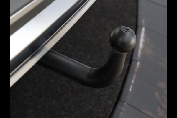 Hyundai Santa Fe 1.6 T-GDI HEV Comfort Smart Sky 7p. | Panoramadak | Leder | Adaptive cruise | Dodehoek detectie | Stoelverwarming | KRELL Sound | Trekhaak | Camera | Park assist | Carplay