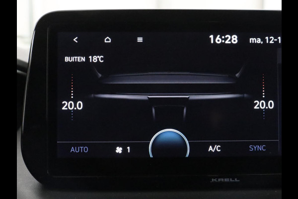 Hyundai Santa Fe 1.6 T-GDI HEV Comfort Smart Sky 7p. | Panoramadak | Leder | Adaptive cruise | Dodehoek detectie | Stoelverwarming | KRELL Sound | Trekhaak | Camera | Park assist | Carplay