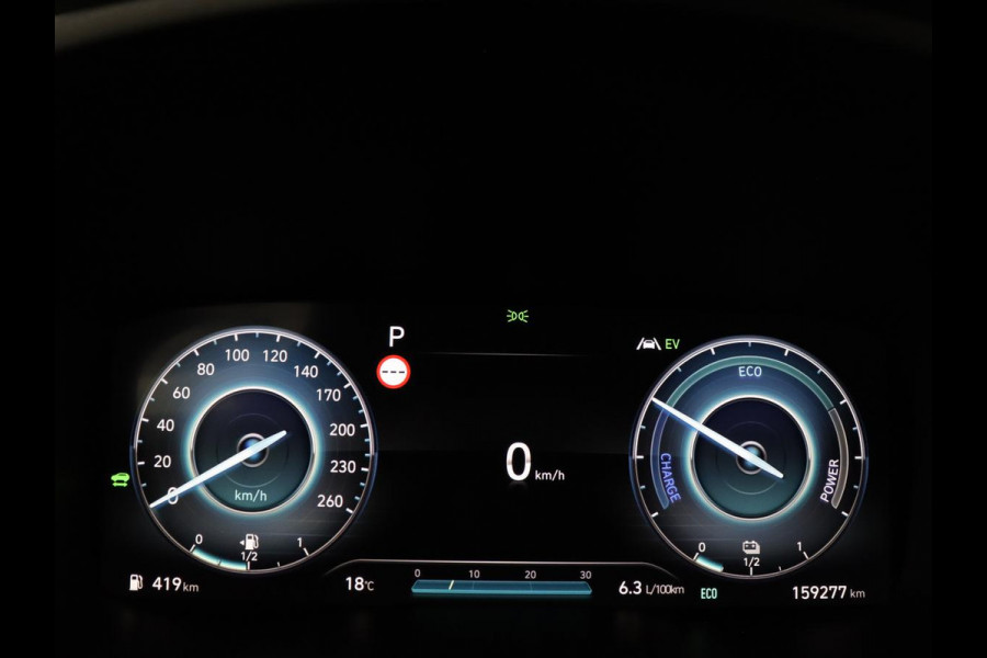 Hyundai Santa Fe 1.6 T-GDI HEV Comfort Smart Sky 7p. | Panoramadak | Leder | Adaptive cruise | Dodehoek detectie | Stoelverwarming | KRELL Sound | Trekhaak | Camera | Park assist | Carplay