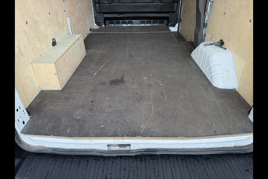 Ford E-Transit 68kWh 184PK L2H2 317km WLTP 95,6% (SOH) BEV Snelladen 360° Camera Cruise control Climate control Carplay Navigatie Parkeersensoren