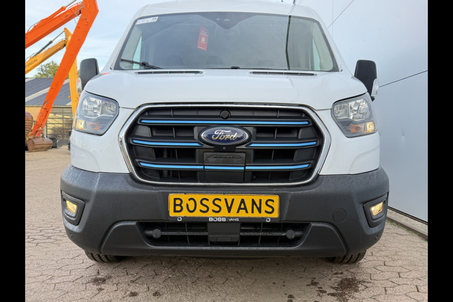 Ford E-Transit 68kWh 184PK L2H2 317km WLTP 95,6% (SOH) BEV Snelladen 360° Camera Cruise control Climate control Carplay Navigatie Parkeersensoren