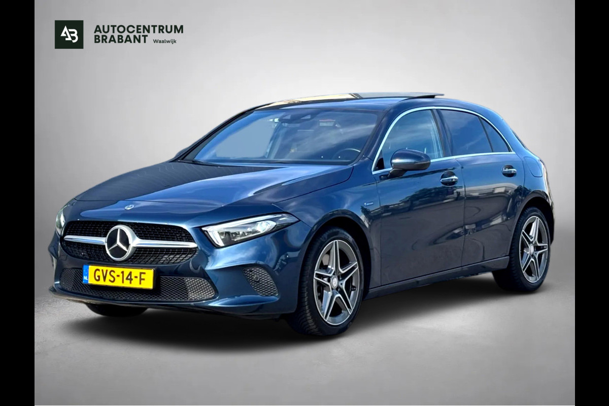 Mercedes-Benz A-Klasse 250e Business Solution AMG | 218PK | PANO | MEM SEATS | SFEERVERL | GROOT SCHERM | LEER | PERF ONDERHOUD |