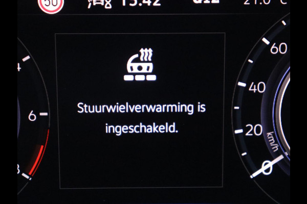 Volkswagen Arteon 1.4 TSI eHybrid R-Line Business+ | SOH 90,1% | Leder | Adaptive cruise | Trekhaak | Dodehoek detectie | Stuur/stoel verwarming | Park assist | Carplay | Full LED