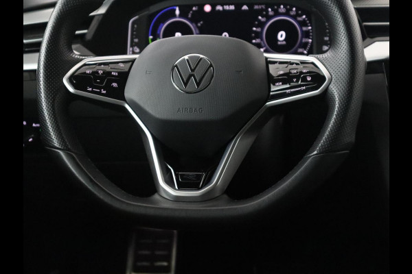Volkswagen Arteon 1.4 TSI eHybrid R-Line Business+ | SOH 90,1% | Leder | Adaptive cruise | Trekhaak | Dodehoek detectie | Stuur/stoel verwarming | Park assist | Carplay | Full LED