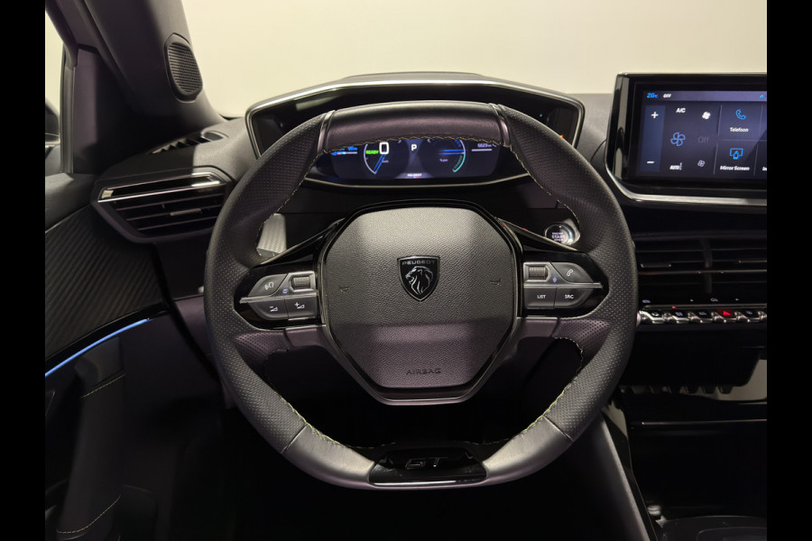 Peugeot e-2008 EV GT 50 kWh | ACC met stop&go | Panorama schuif/kanteldak | Keyless | LED lampen
