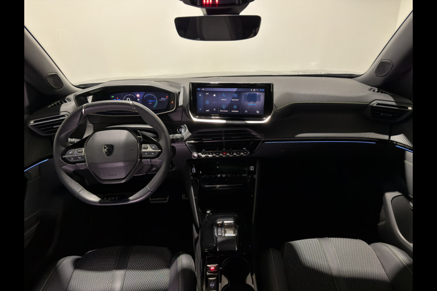 Peugeot e-2008 EV GT 50 kWh | ACC met stop&go | Panorama schuif/kanteldak | Keyless | LED lampen