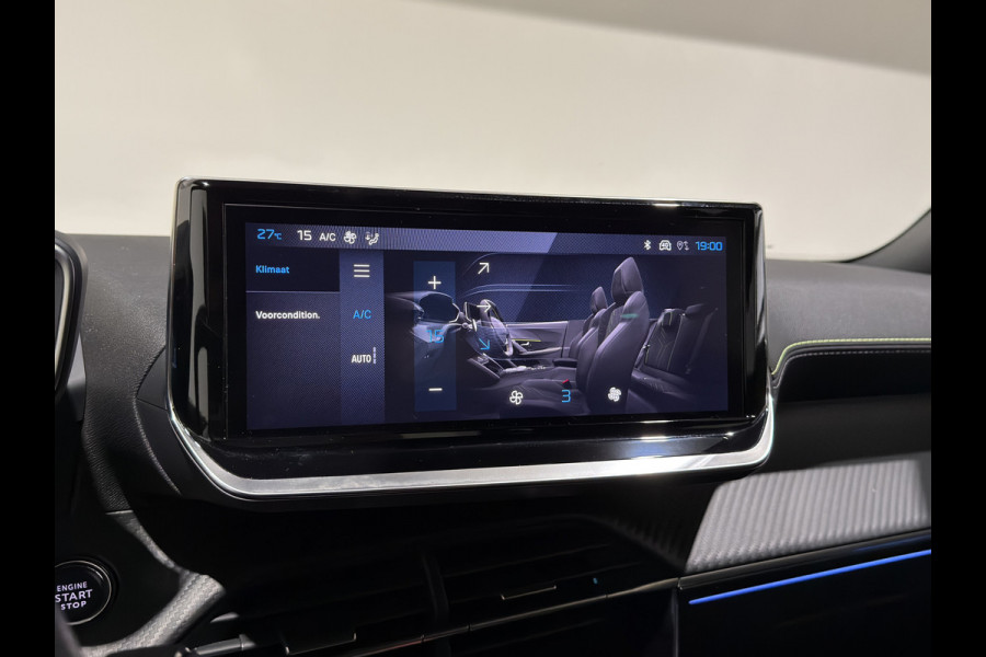 Peugeot e-2008 EV GT 50 kWh | ACC met stop&go | Panorama schuif/kanteldak | Keyless | LED lampen