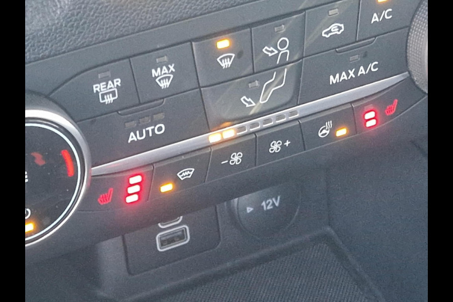Ford Kuga 2.5 FHEV Titanium Winter Pack | Adaptieve Cruise Control| Nieuwstaat! | Dodehoekdetectie | Camera | Stoelverwarming etc.