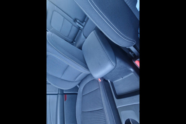 Ford Kuga 2.5 FHEV Titanium Winter Pack | Adaptieve Cruise Control| Nieuwstaat! | Dodehoekdetectie | Camera | Stoelverwarming etc.