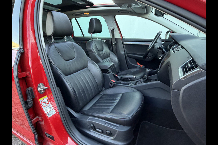 Škoda Octavia Combi 1.5 TSI Greentech Style Trekhaak Pano Leer Memory Canton Adap.Cruise Camera VOL!