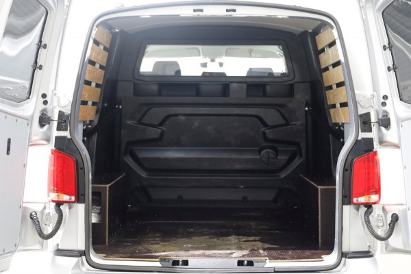 Volkswagen Transporter T6.1 2.0 TDI 150pk DSG-Automaat L1H1 D.C. Highline Airco/Navi/Camera 04-2024