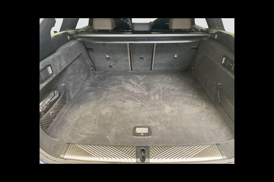 BMW 5 Serie Touring 550e xDrive M-SPORT Pro ** PANO, BRUIN LEDER, TREKH, 21-inch LMV, ADAPT. M-ONDERST. ** 1e EIG - UNGALLFREI - Ex. BMW ** ** INFORMEER OOK NAAR ONZE AANTREKKELIJKE FINANCIAL-LEASE TARIEVEN **