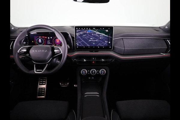 Škoda Kodiaq 1.5 TSI PHEV Sportline Business 204 pk 6 versn. DSG | Comfort Pakket | Panorama Dak | Dynamic Chassis Control Pakket | Head-up display | Parkeer Pakket | Trekhaak | Winter Pakket | Velgen: 20" lichtmetalen velgen Rila aero, antraciet zwart