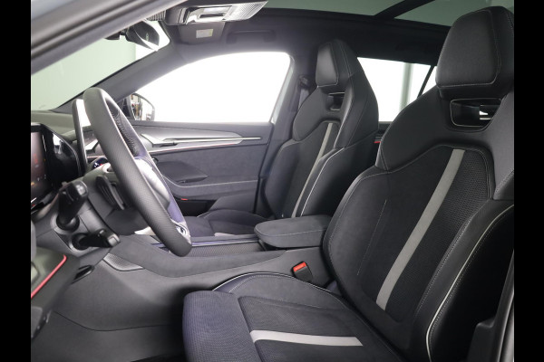 Škoda Kodiaq 1.5 TSI PHEV Sportline Business 204 pk 6 versn. DSG | Comfort Pakket | Panorama Dak | Dynamic Chassis Control Pakket | Head-up display | Parkeer Pakket | Trekhaak | Winter Pakket | Velgen: 20" lichtmetalen velgen Rila aero, antraciet zwart