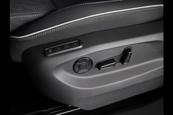 Škoda Kodiaq 1.5 TSI PHEV Sportline Business 204 pk 6 versn. DSG | Comfort Pakket | Panorama Dak | Dynamic Chassis Control Pakket | Head-up display | Parkeer Pakket | Trekhaak | Winter Pakket | Velgen: 20" lichtmetalen velgen Rila aero, antraciet zwart