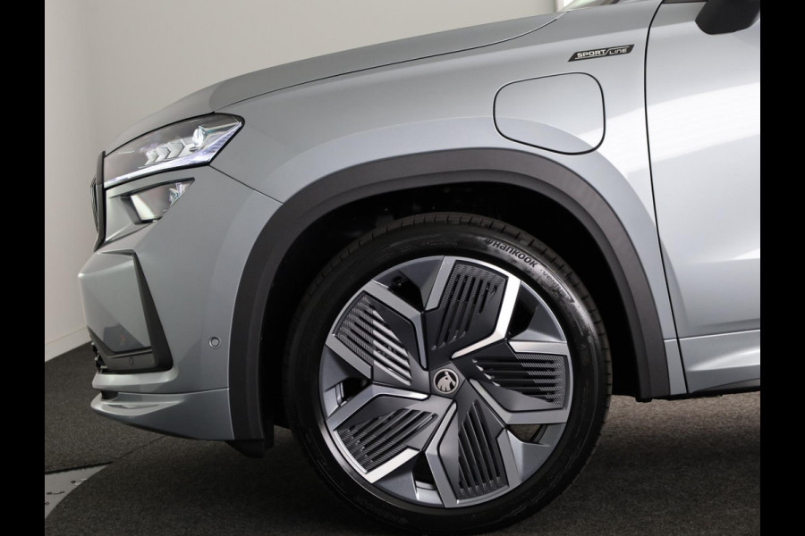 Škoda Kodiaq 1.5 TSI PHEV Sportline Business 204 pk 6 versn. DSG | Comfort Pakket | Panorama Dak | Dynamic Chassis Control Pakket | Head-up display | Parkeer Pakket | Trekhaak | Winter Pakket | Velgen: 20" lichtmetalen velgen Rila aero, antraciet zwart