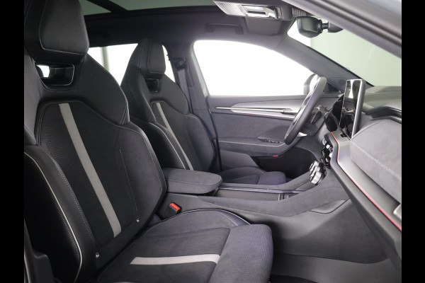 Škoda Kodiaq 1.5 TSI PHEV Sportline Business 204 pk 6 versn. DSG | Comfort Pakket | Panorama Dak | Dynamic Chassis Control Pakket | Head-up display | Parkeer Pakket | Trekhaak | Winter Pakket | Velgen: 20" lichtmetalen velgen Rila aero, antraciet zwart