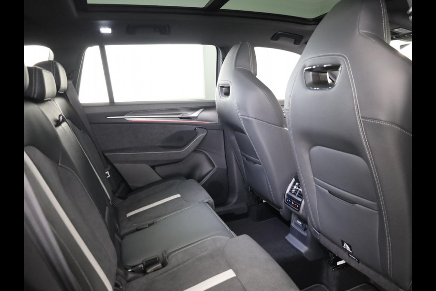 Škoda Kodiaq 1.5 TSI PHEV Sportline Business 204 pk 6 versn. DSG | Comfort Pakket | Panorama Dak | Dynamic Chassis Control Pakket | Head-up display | Parkeer Pakket | Trekhaak | Winter Pakket | Velgen: 20" lichtmetalen velgen Rila aero, antraciet zwart
