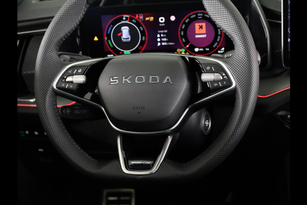Škoda Kodiaq 1.5 TSI PHEV Sportline Business 204 pk 6 versn. DSG | Comfort Pakket | Panorama Dak | Dynamic Chassis Control Pakket | Head-up display | Parkeer Pakket | Trekhaak | Winter Pakket | Velgen: 20" lichtmetalen velgen Rila aero, antraciet zwart