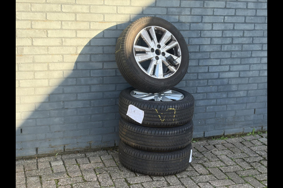 Nissan Micra 1.0 IG-T N-Connecta ✓1e Eigenaar✓Dealer Onderhouden✓Camera✓Carplay✓Navi✓Airco✓Cruise✓Pdc✓101pk✓Weinig Km✓Lm velgen✓N.A.P✓Apk tot 02-2028