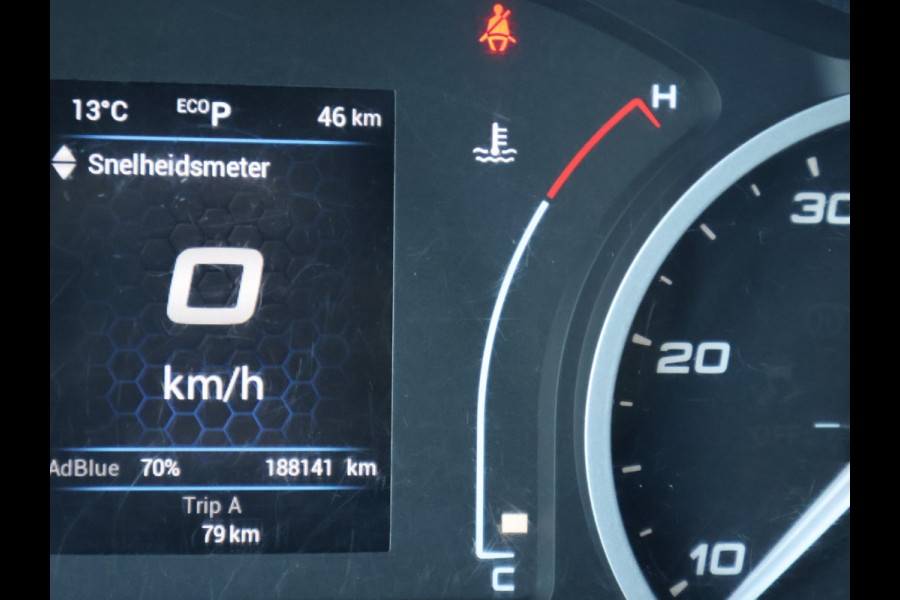 Iveco Daily 3520L 3.0 180 PK AUT8. +TREKHAAK 3500 KG | CARPLAY | STANDKACHEL | CAMERA