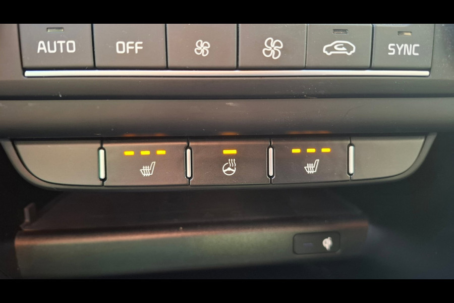 Kia Ceed 1.0 T-GDi DynamicPlusLine |Stoelverwarming|Camera|Trekhaak | Carplay
