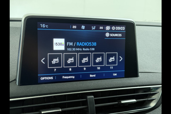 Peugeot 3008 131PK AUT-8 Navi 360°Camera Elektr.Stoel+Geheugen Apple Carplay Android Trekhaak Ergo-Comfort Stoelen Memory Ecc Cruise Control  Pack City Stoelverwarming Lmv Keyless Bluetooth Visio park 1 Privacy Glas Verkeersbord detectie Origineel Nederlandse Auto