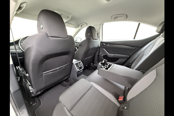 Škoda Octavia 111PK Apple Carplay Android Auto Virtual Cockpit Cruise Control Navi Bluetooth Led Ambition 16"Lmv Autonomous Emergency Braking Airco Isofix DAB Smartlink 1e Eigenaar Origineel Nederlandse Auto