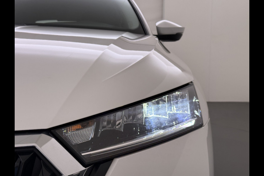 Škoda Octavia 111PK Apple Carplay Android Auto Virtual Cockpit Cruise Control Navi Bluetooth Led Ambition 16"Lmv Autonomous Emergency Braking Airco Isofix DAB Smartlink 1e Eigenaar Origineel Nederlandse Auto