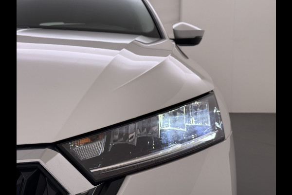 Škoda Octavia 111PK Apple Carplay Android Auto Virtual Cockpit Cruise Control Navi Bluetooth Led Ambition 16"Lmv Autonomous Emergency Braking Airco Isofix DAB Smartlink 1e Eigenaar Origineel Nederlandse Auto