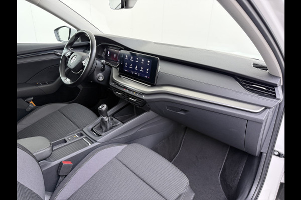 Škoda Octavia 111PK Apple Carplay Android Auto Virtual Cockpit Cruise Control Navi Bluetooth Led Ambition 16"Lmv Autonomous Emergency Braking Airco Isofix DAB Smartlink 1e Eigenaar Origineel Nederlandse Auto
