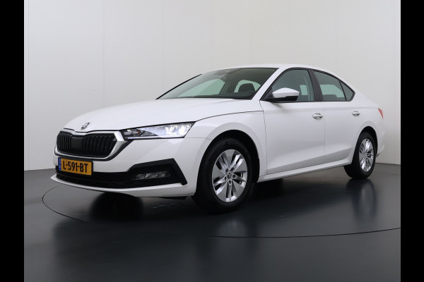 Škoda Octavia 111PK Apple Carplay Android Auto Virtual Cockpit Cruise Control Navi Bluetooth Led Ambition 16"Lmv Autonomous Emergency Braking Airco Isofix DAB Smartlink 1e Eigenaar Origineel Nederlandse Auto