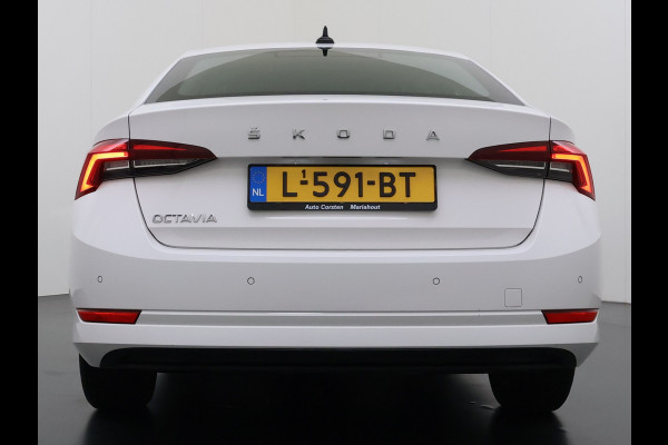 Škoda Octavia 111PK Apple Carplay Android Auto Virtual Cockpit Cruise Control Navi Bluetooth Led Ambition 16"Lmv Autonomous Emergency Braking Airco Isofix DAB Smartlink 1e Eigenaar Origineel Nederlandse Auto