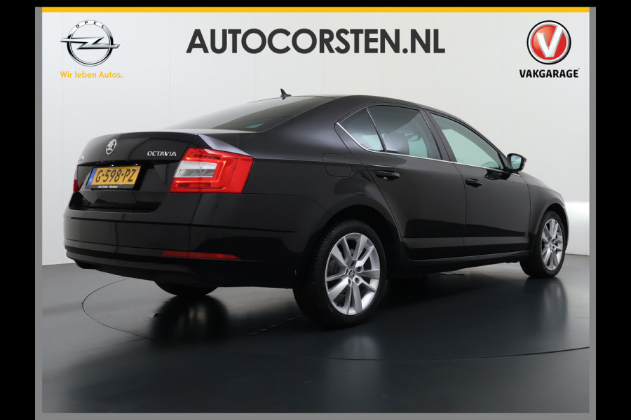 Škoda Octavia 116PK 5Drs Automaat Stoelverwarming Apple Carplay/Android Auto Navi Ecc Bluetooth Cruise Control Pdc Ambition Business Lmv Led Smartlink DSG All Season banden Privacy Glas 1e Eigenaar Dealeronderhouden Origineel Nederlandse Auto