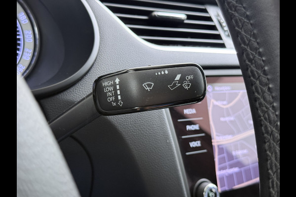 Škoda Octavia 116PK 5Drs Automaat Stoelverwarming Apple Carplay/Android Auto Navi Ecc Bluetooth Cruise Control Pdc Ambition Business Lmv Led Smartlink DSG All Season banden Privacy Glas 1e Eigenaar Dealeronderhouden Origineel Nederlandse Auto