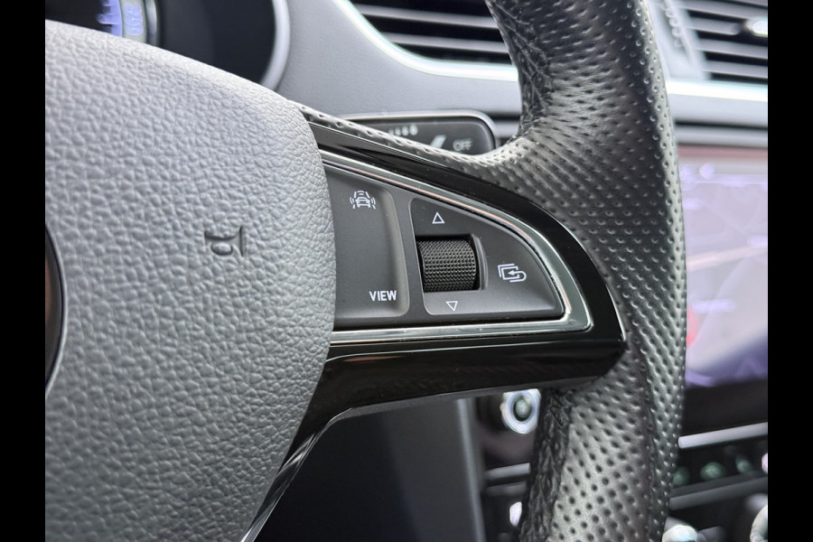 Škoda Octavia 116PK 5Drs Automaat Stoelverwarming Apple Carplay/Android Auto Navi Ecc Bluetooth Cruise Control Pdc Ambition Business Lmv Led Smartlink DSG All Season banden Privacy Glas 1e Eigenaar Dealeronderhouden Origineel Nederlandse Auto