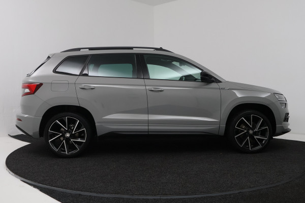 Škoda Karoq 1.5 TSI ACT Sportline Business (PANORAMADAK, TREKHAAK, STOEL/STUUR VERWARMING, CAMERA)